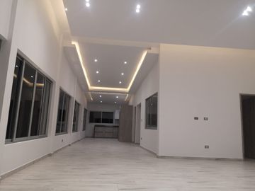 VENTA DE FINCA CAMPESTRE UBICADA EN UN LOTE DE 22.500 M2 DE LOS CUALES 15.000 M2 SON SEMIPLANOS, MANIZALES CALDAS