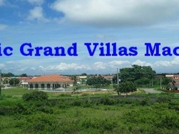 HOUSES FOR SALE AT PACIFIC GRAND VILLAS IN SUBABASBAS IN MACTAN, LAPU-LAPU CITY, CEBU
