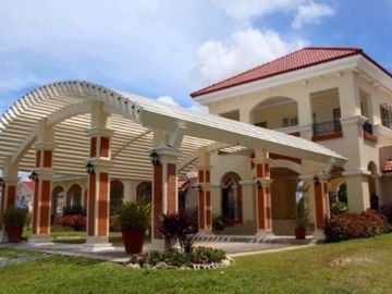 HOUSES FOR SALE AT PACIFIC GRAND VILLAS IN SUBABASBAS IN MACTAN, LAPU-LAPU CITY, CEBU
