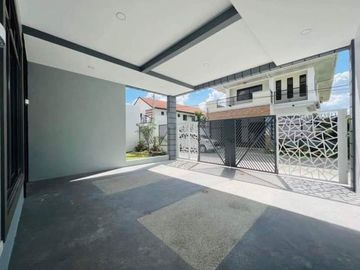 BRAND NEW SEMI-FURNISHED MODERN CHIC HOME NEAR CLARK AND ROCKWELL ANGELES CITY