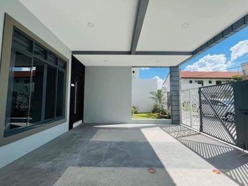 BRAND NEW SEMI-FURNISHED MODERN CHIC HOME NEAR CLARK AND ROCKWELL ANGELES CITY