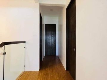 BRAND NEW SEMI-FURNISHED MODERN CHIC HOME NEAR CLARK AND ROCKWELL ANGELES CITY