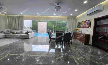 CASA EN VENTA CON ALBERCA EN LA ENCOMIENDA , GENERAL ESCOBEDO, NUEVO LEON.