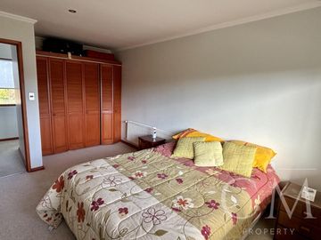 Amplia y hermosa casa en Condominio