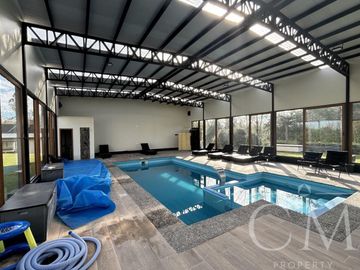 Amplia y hermosa casa en Condominio