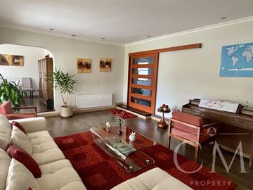 Amplia y hermosa casa en Condominio