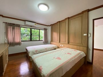 4 Bed house for sale in San Khampeang, Chiang Mai