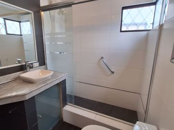 VENTA DEPARTAMENTO SECTOR ELOY ALFARO Y GRANADOS