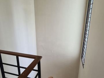 Disewakan Rumah Cluster Fiore  Foresta BSD City Tangerang Semi Furnished Bagus Nyaman Siap Huni Lokasi Strategis