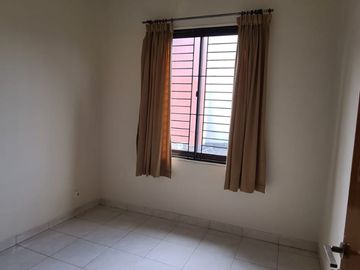 Disewakan Rumah Cluster Fiore  Foresta BSD City Tangerang Semi Furnished Bagus Nyaman Siap Huni Lokasi Strategis