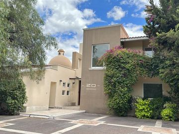 VENTA DE CASA EN BALVANERA CON VISTA AL CAMPO DE GOLF