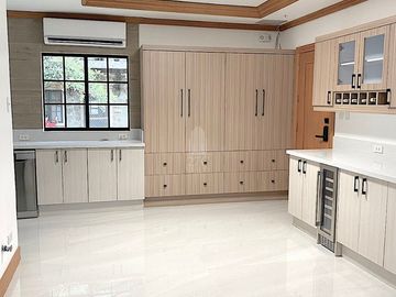 Corner 2-Storey House for Sale in Sta. Rosa Estates 2