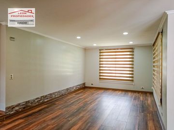 🏠León Propiedades vende moderna casa estilo mediterraneo en sector Cuyuncavi Alto🏠