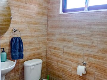 🏠León Propiedades vende moderna casa estilo mediterraneo en sector Cuyuncavi Alto🏠
