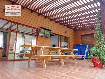 🏠León Propiedades vende moderna casa estilo mediterraneo en sector Cuyuncavi Alto🏠