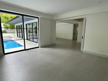 FOR SALE: BRAND NEW MODERN HOUSE IN AYALA ALABANG