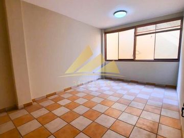 VENDO EXCELENTE CASA EN COMAS - PRECIO DE OCASIÓN
