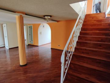 Vendo Casa rentera de 540M2: 5 departamentos y un local comercial, Conocoto, barrio Hospitalaria, Valle De Los Chillos