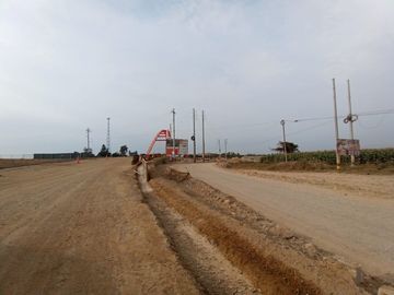 VENTA DE AMPLIO TERRENO EN CONDOMINIO PRIVADO EN CHINCHA - ICA