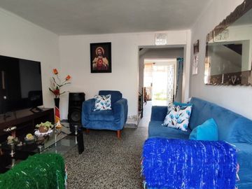 CASA EN VENTA COMO TERRENO 200 M2 ZONA A -  SAN JUAN DE MIRAFLORES