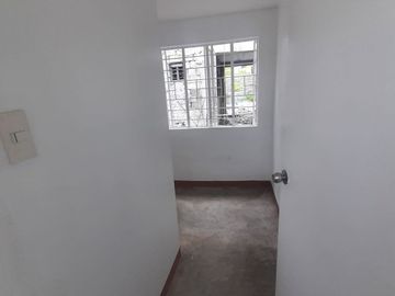 Fmetro manila hills- brgy san jose Rodriguez montalban rizal near litex commonwealth  6kms away from Quezon City Boundary  EATURES AND AMENITIES   * 2