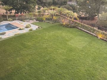 ESPECTACULAR CASA DE VENTA AMOBLADA, MODERNA CON HERMOSA VISTA EN URB EXCLUSIVA CUMBAYA (Sector Colegio Menor)