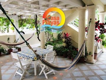 Casa grande y moderna de Venta en Playas Villamil, via a Data km 3.5