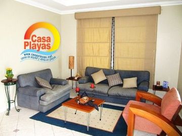 Casa grande y moderna de Venta en Playas Villamil, via a Data km 3.5