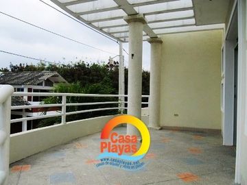 Casa grande y moderna de Venta en Playas Villamil, via a Data km 3.5