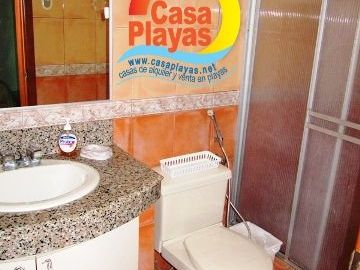 Casa grande y moderna de Venta en Playas Villamil, via a Data km 3.5