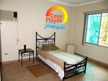 Casa grande y moderna de Venta en Playas Villamil, via a Data km 3.5