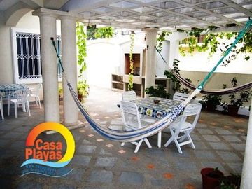 Casa grande y moderna de Venta en Playas Villamil, via a Data km 3.5
