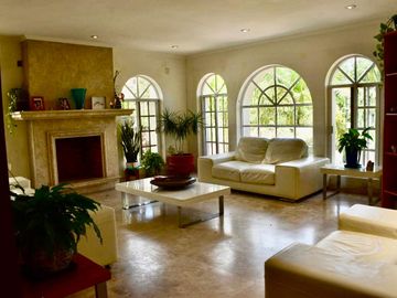 LAS CAÑADAS ZAPOPAN CASA EN VENTA EN COTO LA NORIA ESTILO EUROPEO