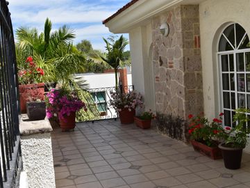 LAS CAÑADAS ZAPOPAN CASA EN VENTA EN COTO LA NORIA ESTILO EUROPEO