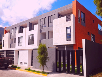 Casa en Venta Sector la Pampa Dentro de Urbanizacion segura