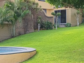 CASA EN CONDOMINIO CON VIGILANCIA EN BURGOS BUGAMBILIAS
