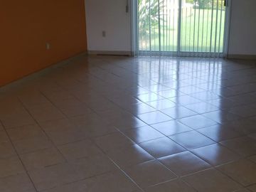 CASA EN CONDOMINIO CON VIGILANCIA EN BURGOS BUGAMBILIAS