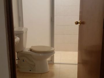 CASA EN CONDOMINIO CON VIGILANCIA EN BURGOS BUGAMBILIAS