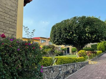 CASA EN CONDOMINIO CON VIGILANCIA EN BURGOS BUGAMBILIAS