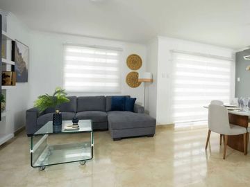 Venta de Casa en Urb. Casa Laguna, Aurora, Cerca del C.C Riocentro El Dorado