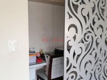 Venta!!! Exclusivo Flat En Av. Ayacucho A 1 Cuadra Del Parque Martinelli Y 2 Cuadras De La Av. Benavides- Santiago De Surco