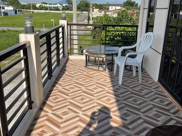 FUNCTIONAL MODERN HOME WITH EXPANSIVE LOT IN PAMPANGA NEAR SM TELABASTAGAN