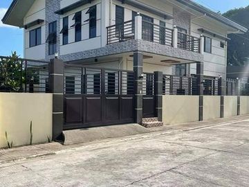 FUNCTIONAL MODERN HOME WITH EXPANSIVE LOT IN PAMPANGA NEAR SM TELABASTAGAN