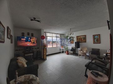 VENTA AMPLIA CASA EN LA CONCORDIA 10 MTS DE FRENTE