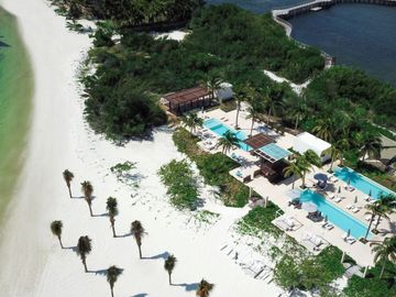Departamento de lujo, vista al mar, club de playa, campo de golf, Puerto Cancún