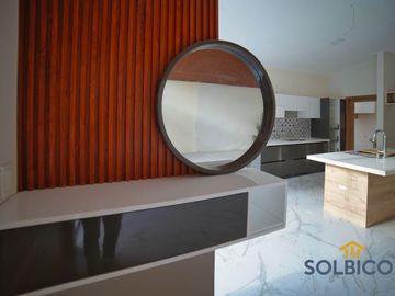 Casa de una sola planta con excelente ubicación en el sector de Challuabamba