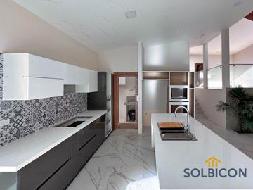 Casa de una sola planta con excelente ubicación en el sector de Challuabamba