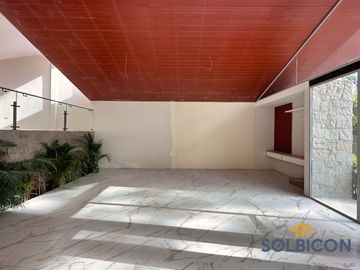 Casa de una sola planta con excelente ubicación en el sector de Challuabamba