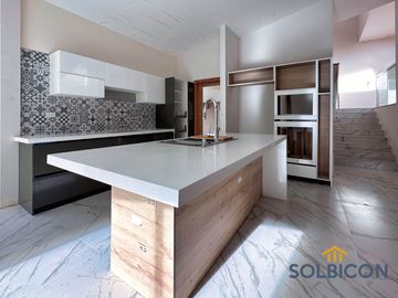 Casa de una sola planta con excelente ubicación en el sector de Challuabamba
