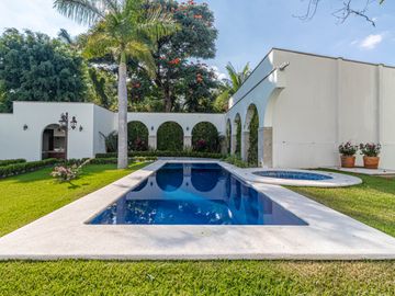 PENTHOUSE EN VENTA EN CUERNAVACA, MORELOS. ROOF GARDEN, ALBERCA, GIMNASIO. EN ZONA EXCLUSIVA.